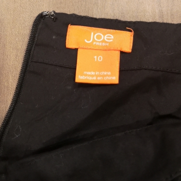 Joe Black Lace Mini Skirt - Picture 3 of 3